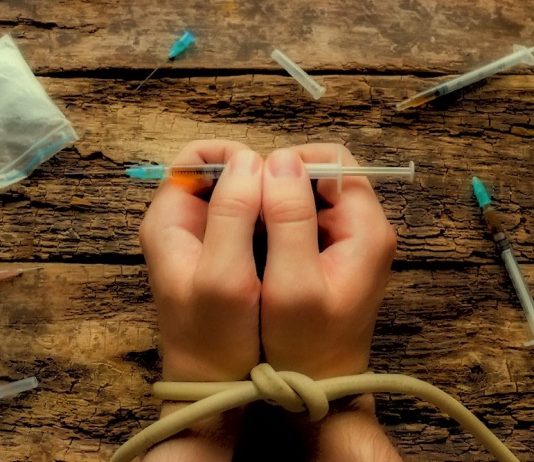 Лечение наркомании в клинике Марии Фроловой: популярные виды зависимостей