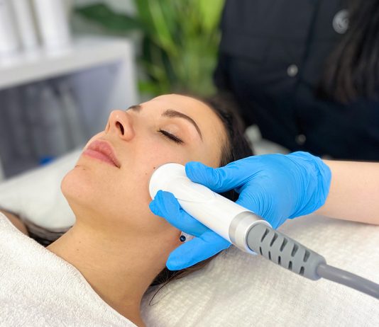 Безопасная аппаратная подтяжка кожи