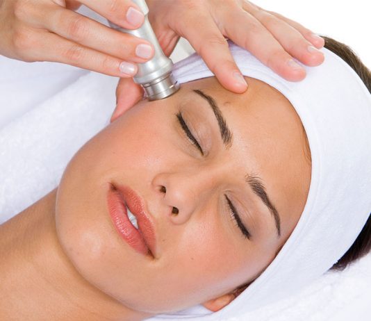 Нежнейший аппаратный пилинг в салоне