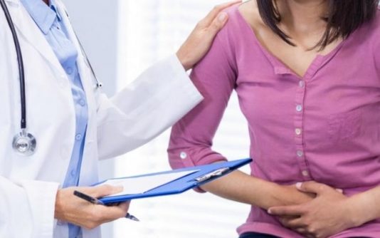 При каких симптомах нужна консультация гастроэнтеролога?