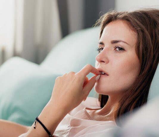 Как правильно рассчитать дни менструации: что это, предменструальный синдром, фазы менструального цикла и календарь для расчёта