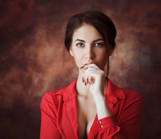 Расчет месячных: специальный календарь, нормальная длительность месячных, предвестники, фазы менструального цикла