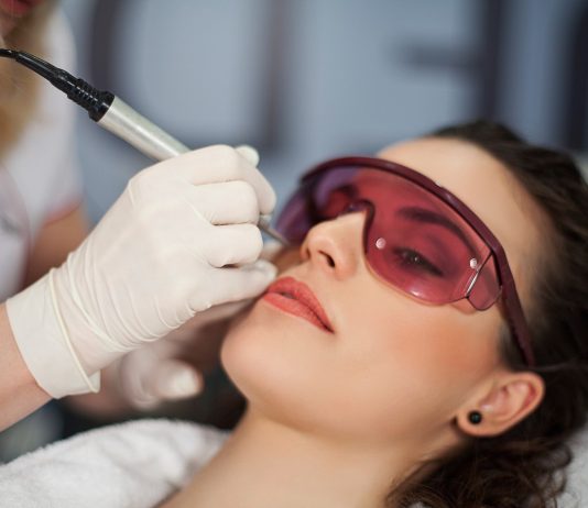 Лазеротерапия в косметологии: в чем ее особенности
