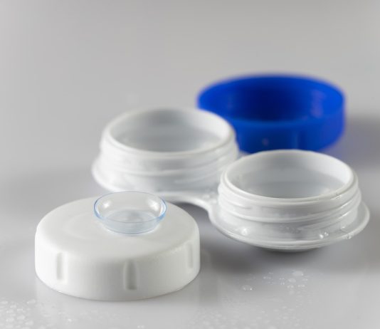 Как работают контактные линзы для глаз?