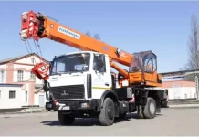 Автокран-вездеход: что это за техника и как на ней работать