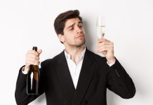 Капельница: как она может помочь после запоя https://ru.freepik.com/free-photo/close-up-of-attractive-man-in-trendy-suit-tasting-champagne-looking-at-glass-standing-against-white-background_18140122.htm#fromView=search&page=1&position=0&uuid=f4c2c4e6-d81f-49b9-9681-1891b318c016