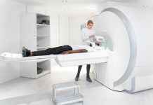 МРТ: что это за метод исследования организма https://ru.freepik.com/free-photo/full-shot-patient-getting-ct-scan_24482095.htm#fromView=search&page=1&position=1&uuid=199d42ae-bfa3-4db9-938c-b056a685dbe4