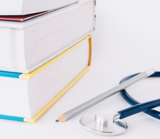 Медицинские книжки для медработников: Значение, содержание и важность