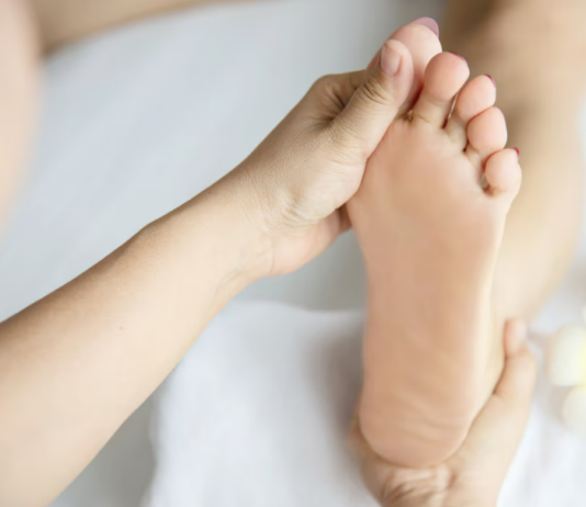 Подолог: профессия, обучение, услуги и зарплата