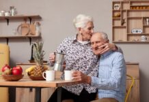 Пансионат для пожилых людей: выбор, плюсы и особенности