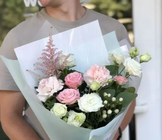 Доставка цветов: нежный подарок на расстоянии